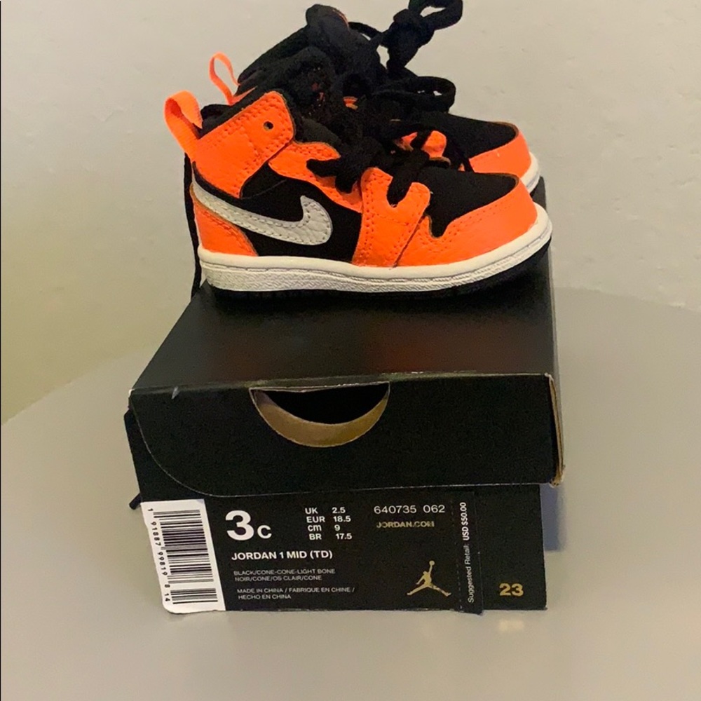 NWT Baby Jordan 1 MID